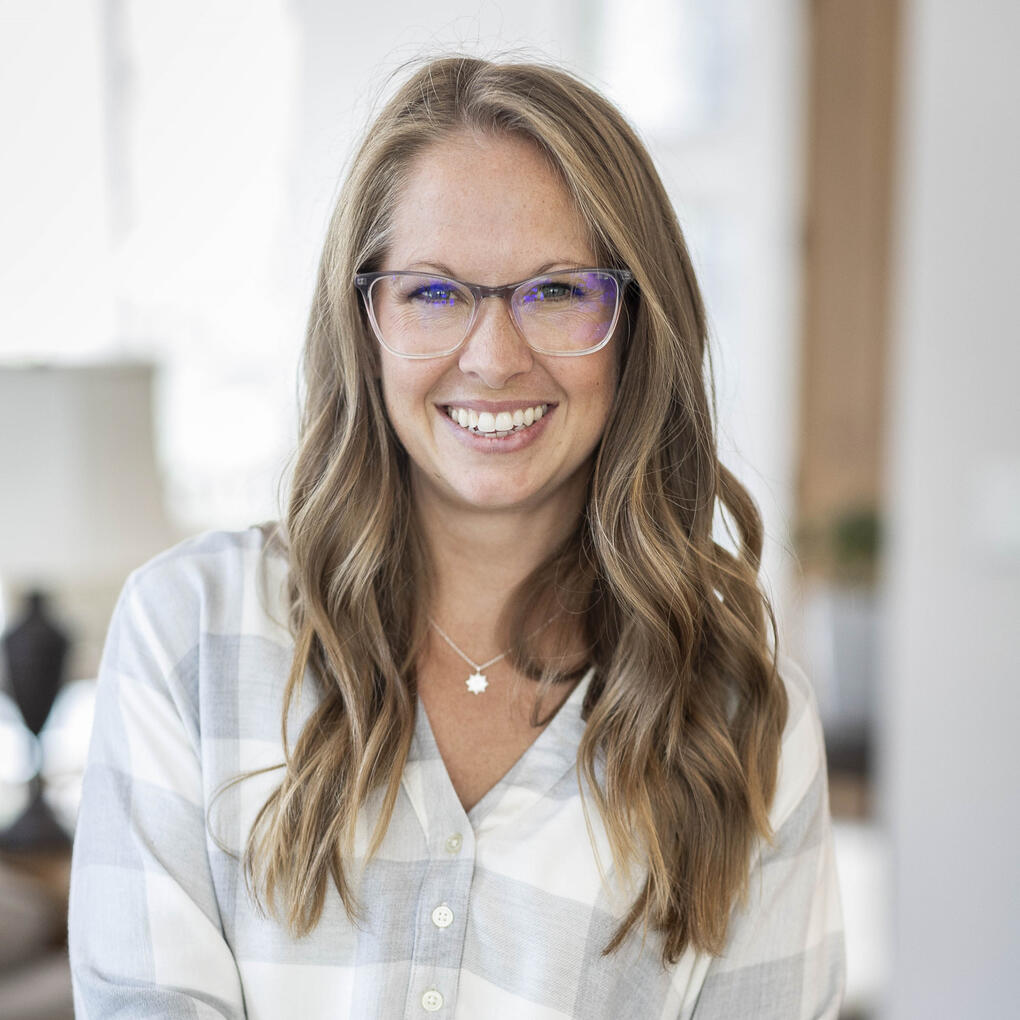 Photo of Christy. Learn more about Christy, founder of The Parents Table and the mission she's on to help create a great parenthood so kids can have a great childhood and see if we align with your values and path forward.